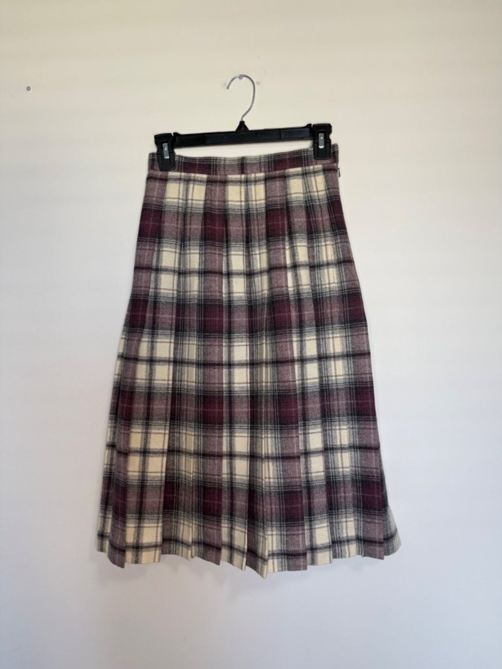 Laird-Portch Tartan Pleated Skirt Burgundy Cream Wool 6 Womens Vintage
